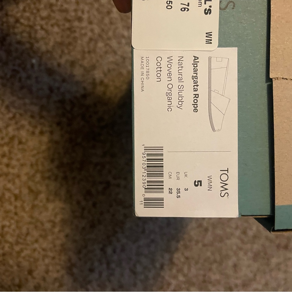 NWT Toms - Picture 5 of 5
